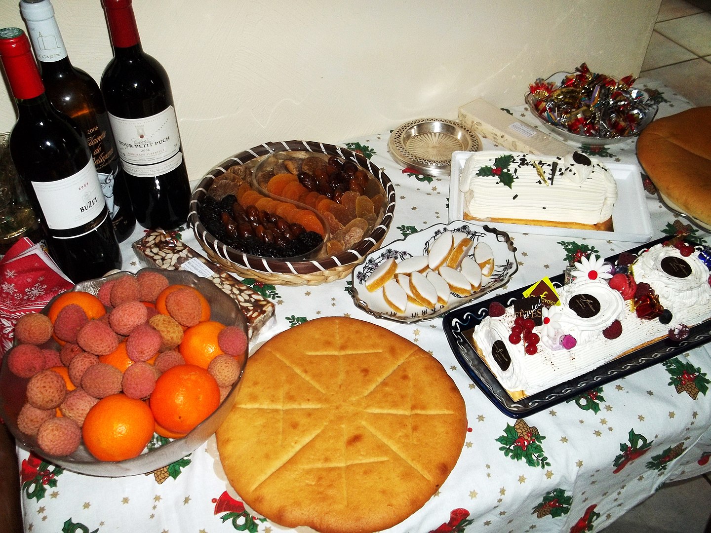 Les Treize Desserts de Noël : Un Voyage Traditionnel au Cœur de la Provence