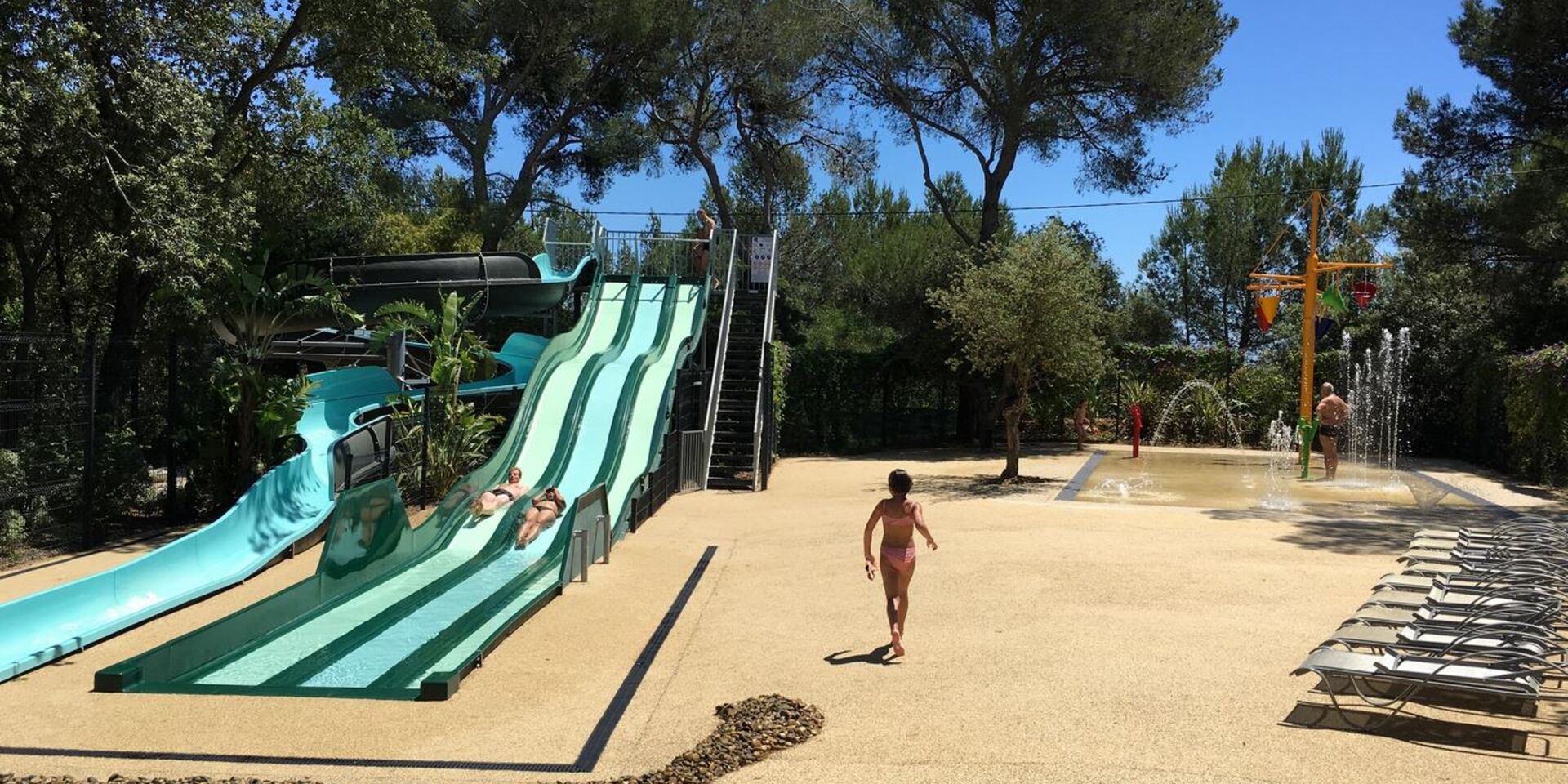 Espace aquatique camping la Londe Toboggans