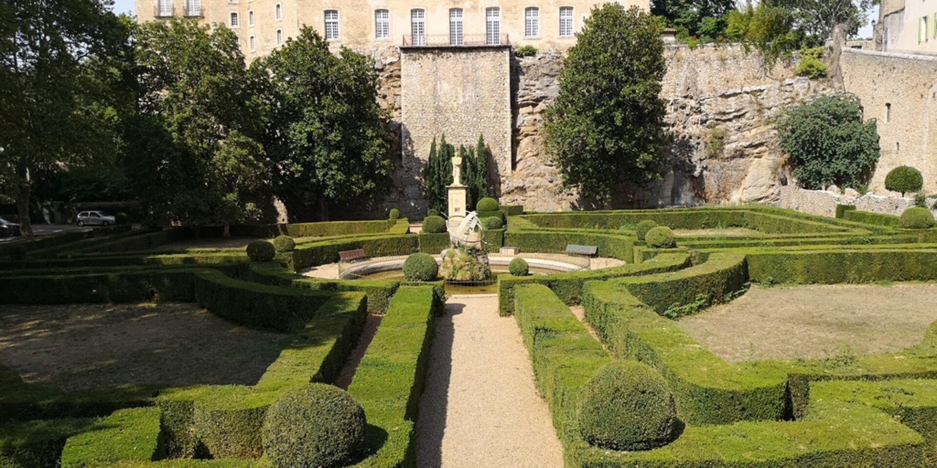 Vue Château et Parc Entrecasteaux