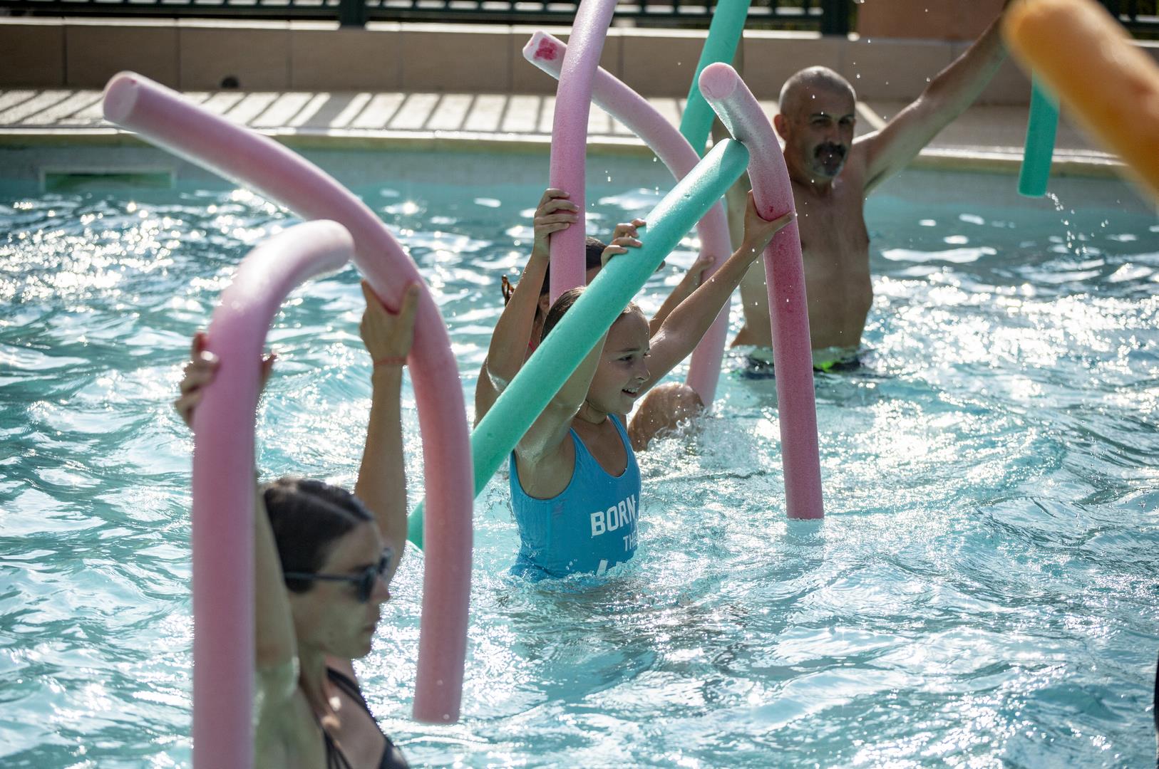 Camping La Londe avec animation aquagym en piscines