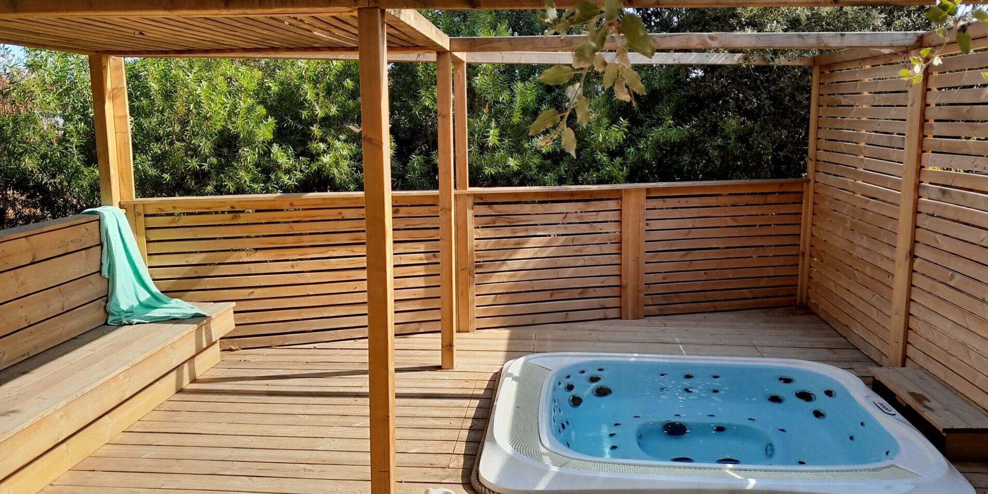 Camping Var - Location villa jacuzzi entre amis