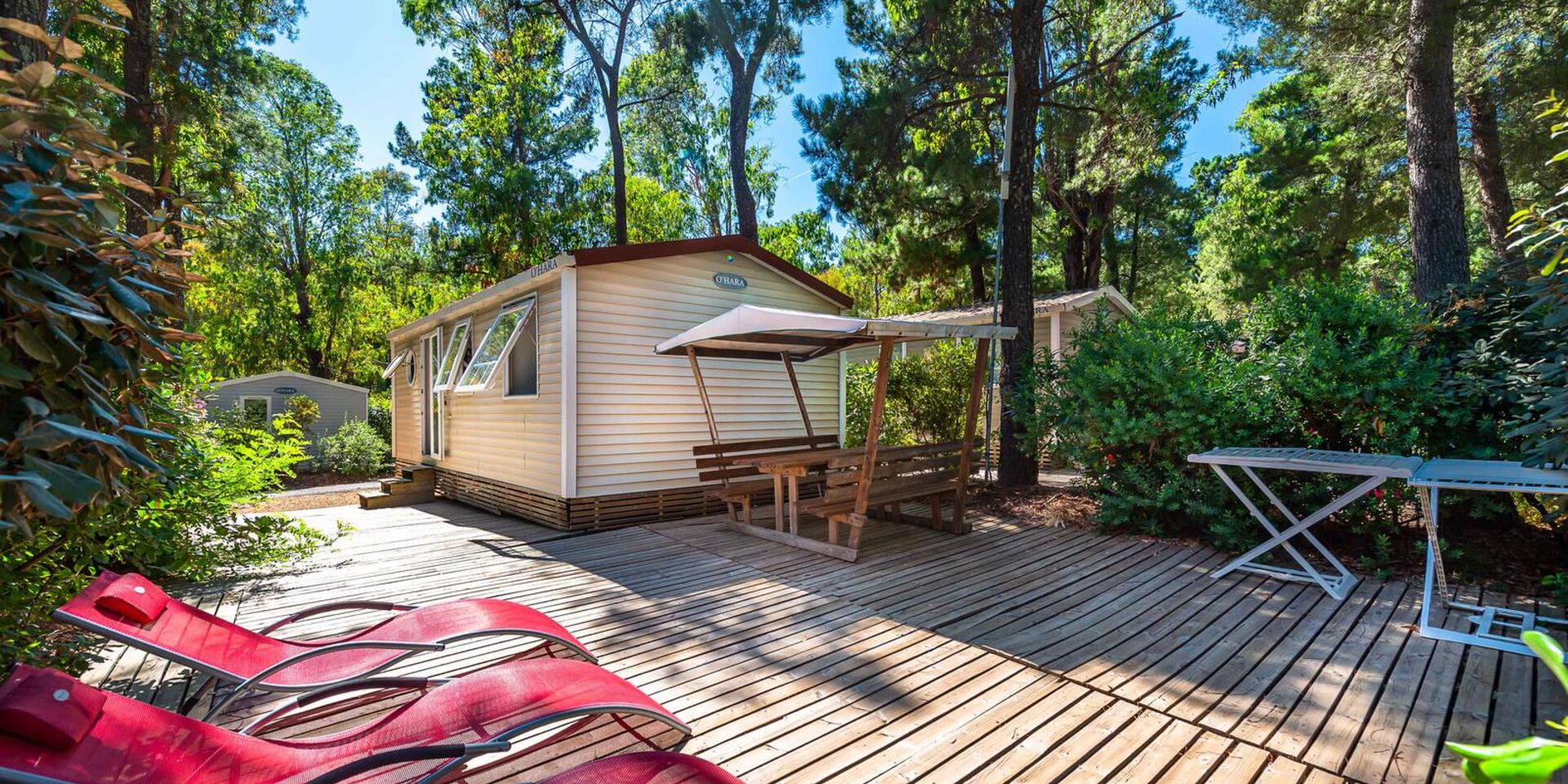 Mobile-home pour 6 personnes en camping avec parc aquatique