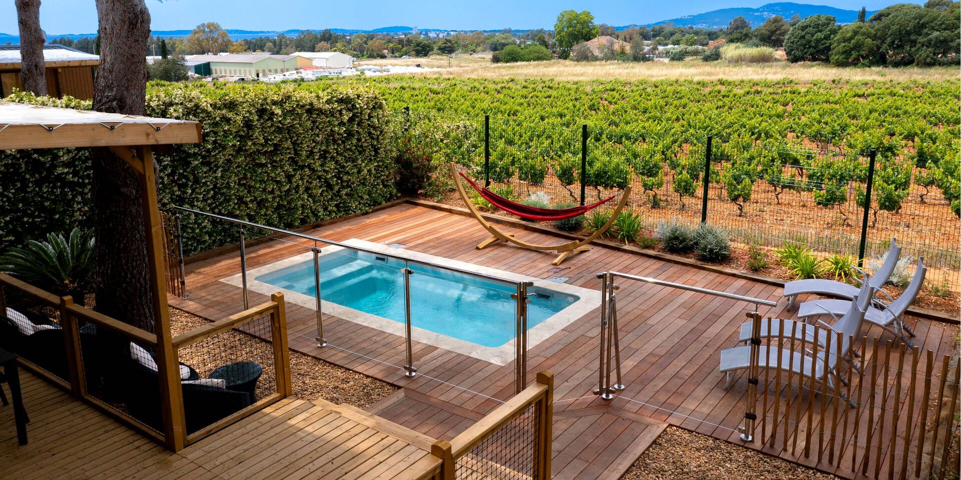 Mobile-home climatisé avec piscine privée dans le Var