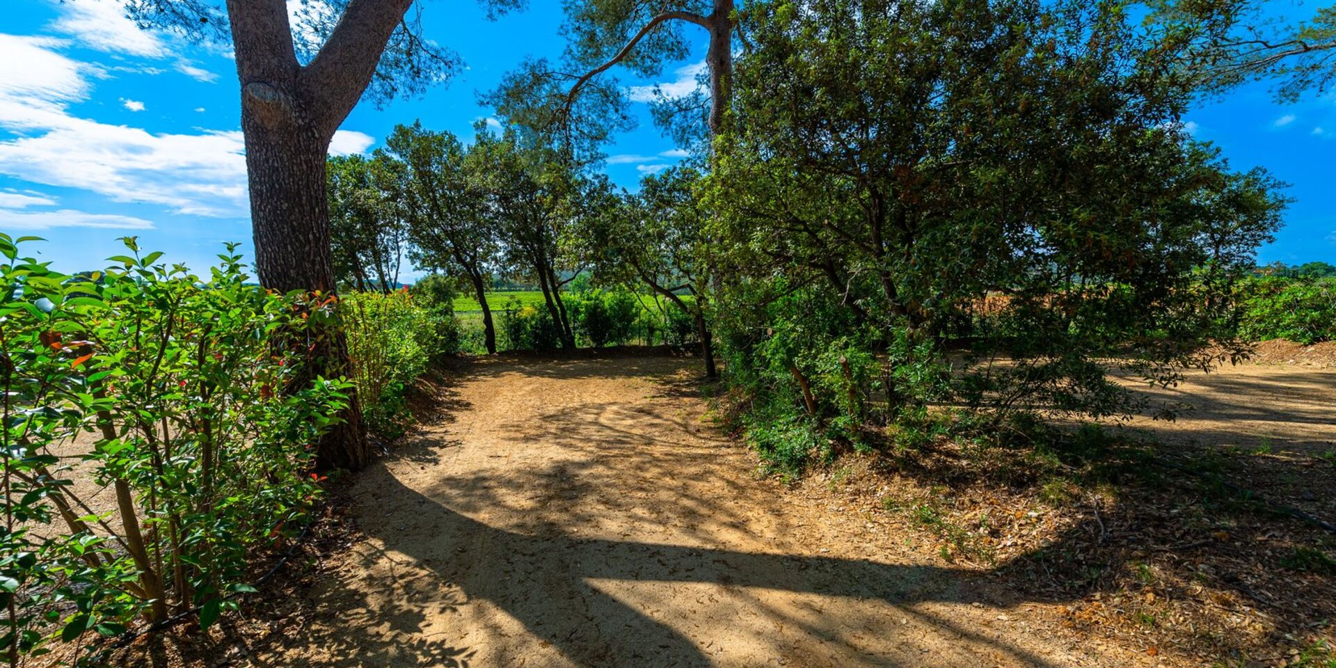 Emplacement caravane camping pas cher Côte d'Azur